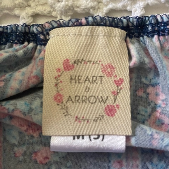 ROMPERS-GIRLS SIZE 5-BUNDLE OF 2 ROMPERS-HEART & ARROW AND CHILDRENS PLACE - Picture 4 of 9